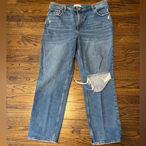 Abercrombie & Fitch Denim - Abercrombie & Fitch Curve Love 90s Striaght Highrise Denim Jeans